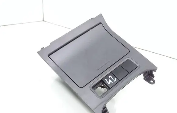 Volkswagen Golf V Ashtray (front) 1K0863082F 1K0857961