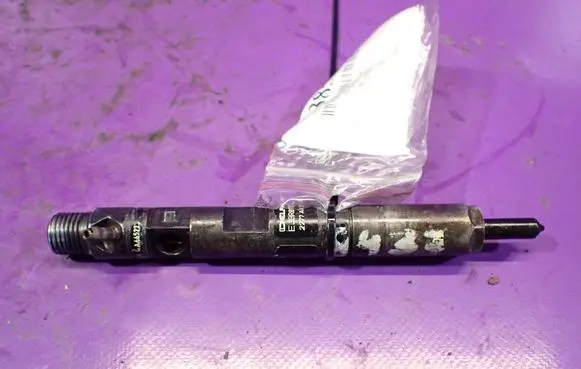 Fuel injector