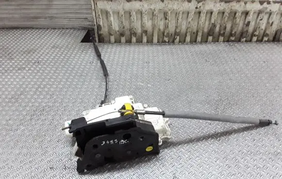 Seat Leon (1P) Front door lock 1P0839015
