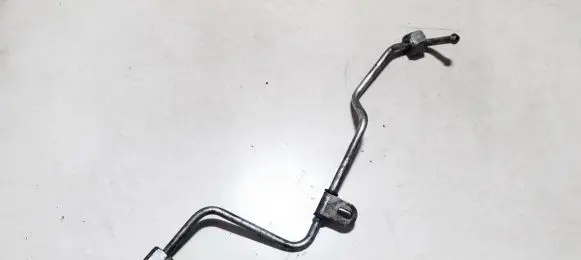 Nissan Qashqai+2 Fuel line pipe