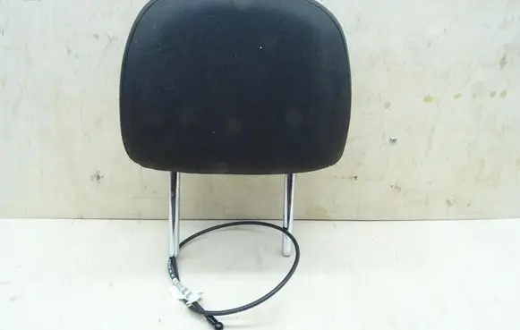 Opel Astra J Front seat headrest 