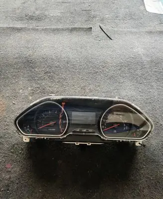 Peugeot 208 Speedometer (instrument cluster) 9805400680