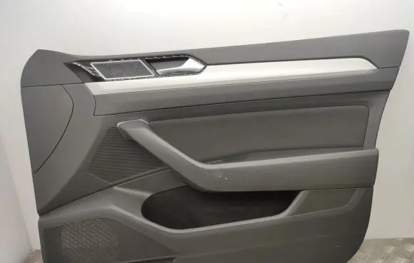 Volkswagen PASSAT B8 Front door card panel trim