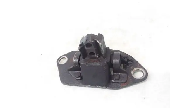 Volvo XC90 Engine mount bracket 8624757