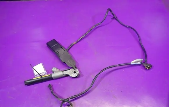 Renault Kangoo I Front seatbelt buckle 