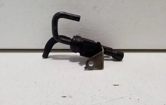 Mercedes-Benz GLB X247 Vacuum valve A0005003201