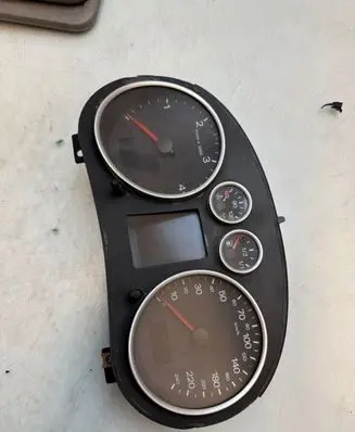 Audi A2 Speedometer (instrument cluster) 8z0920930n