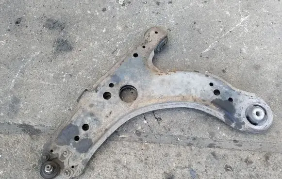 Front lower control arm/wishbone