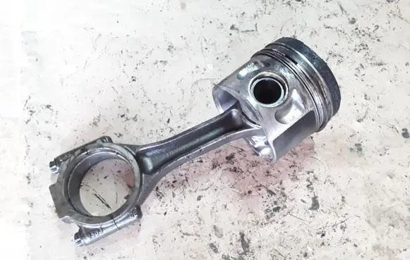 Volkswagen Touran I Piston with connecting rod NOCODE