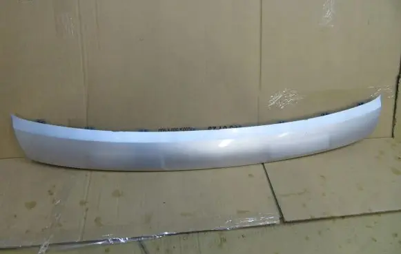 Volvo XC40 Front bumper lip 30747788