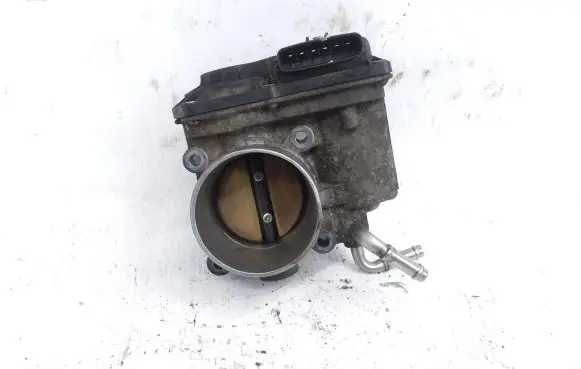 Toyota Avensis T250 Throttle valve 220300D010