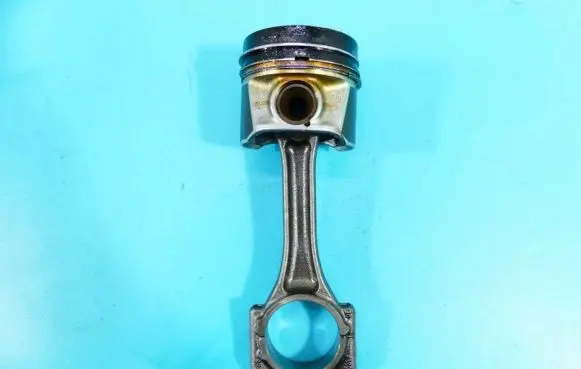 Piston