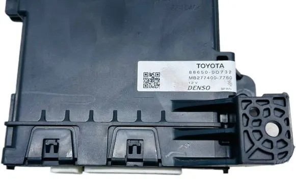 Toyota Yaris Air conditioner control unit module OYT25903 88650-0D732