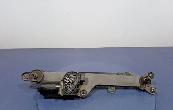 KIA Carnival Front wiper linkage and motor