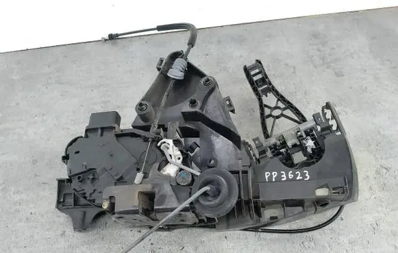 Volvo V50 Front door lock 240007508