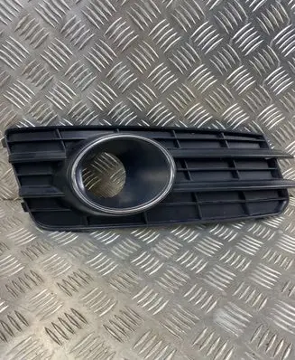 Audi A7 S7 4G Front bumper corner part panel trim 4G8807682A