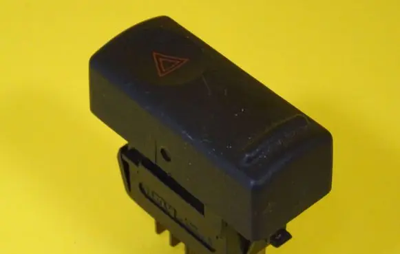 Renault 19 Hazard light switch