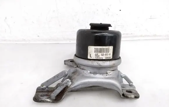 Land Rover Range Rover Evoque L538 Engine mount bracket BJ326F012AB
