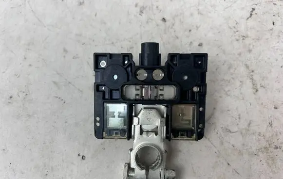 Toyota Mirai Battery relay fuse 