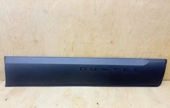 Dacia Duster II Front door trim (molding) 8201700230