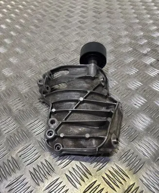 BMW 5 GT F07 A/C compressor mount bracket 7585167 696074 210383100