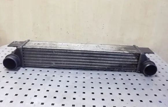 BMW 5 E39 Intercooler radiator 1612787 1914555
