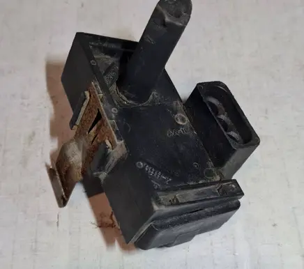 Opel Kadett E Air pressure sensor 90225716 0393267