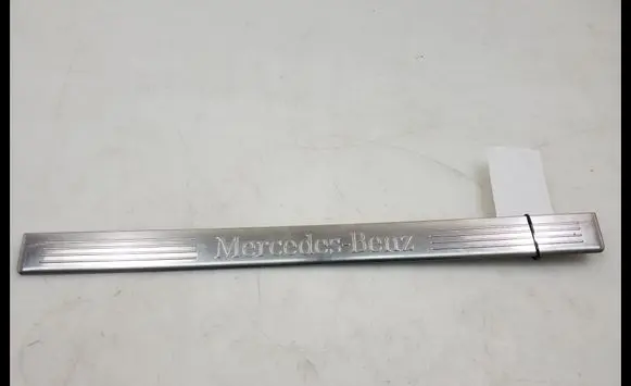 Mercedes-Benz E W212 Front sill trim cover A2126860936