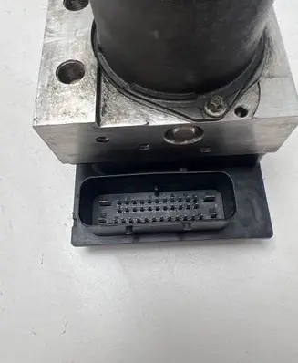 BMW 5 E60 E61 ABS Pump 0265234134 34516758 31304050