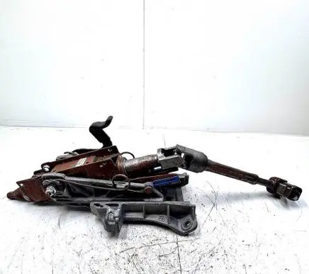 Steering wheel axle set