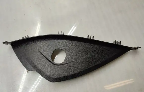 BMW 4 F32 F33 Dashboard side end trim 9218554