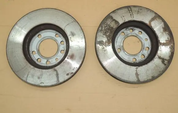 Opel Meriva B Front brake disc 95526655 93197592