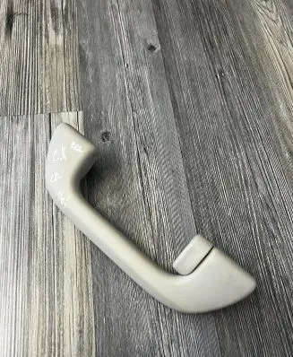 Honda CR-V Rear interior roof grab handle
