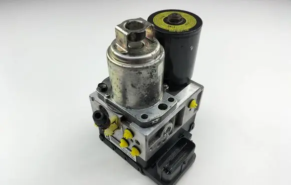 Toyota Prius (XW20) ABS Pump 4451047050