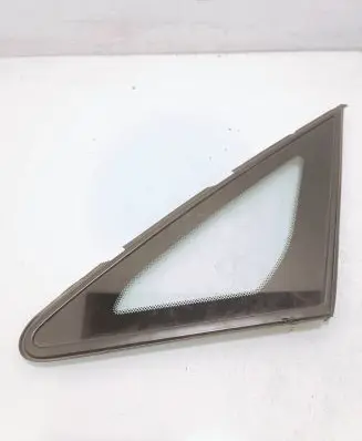 Toyota Avensis Verso Front triangle window/glass As2