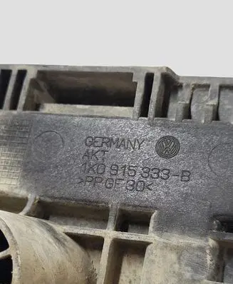 Volkswagen Caddy Battery tray 1K0915333B