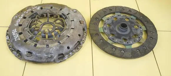 Nissan Qashqai Clutch set kit 324065310 R9M405 SPRZEGLO
