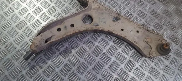 Volkswagen Golf V Front lower control arm/wishbone 