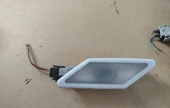 BMW 3 E36 Rear seat light 63311387038 1387038