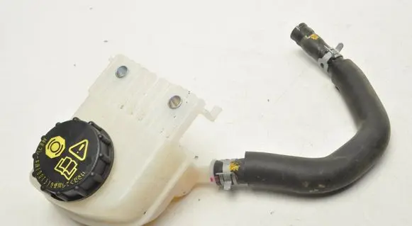 Mazda 3 Brake fluid reservoir BDNP43551