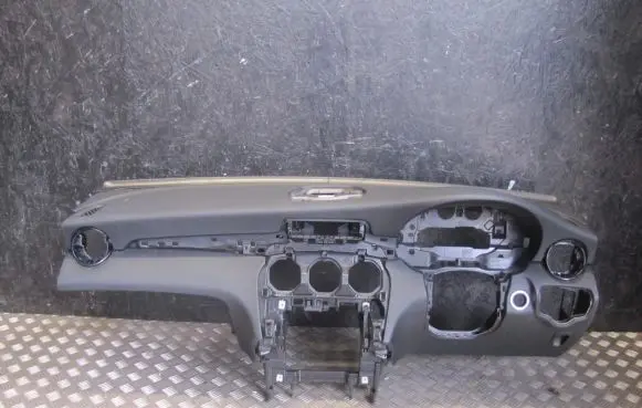 Mercedes-Benz GLC X253 C253 Dashboard A2536800187