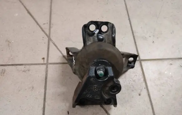 Hyundai Tucson TL Engine mount bracket 21810D3500 1809110090