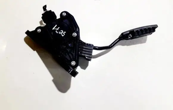 Honda CR-V Accelerator throttle pedal jm14b j30000016174