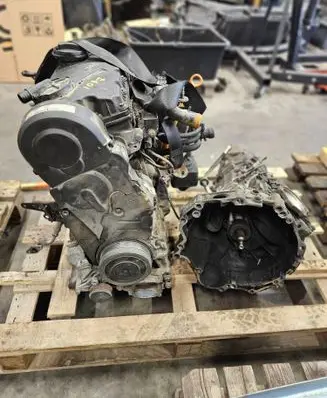 Volkswagen PASSAT B5.5 Engine AVF