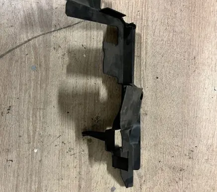 Volkswagen Golf V Intercooler air guide/duct channel 1K0121283D