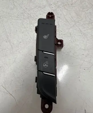 Hyundai i30 Seat heating switch 93300G4230