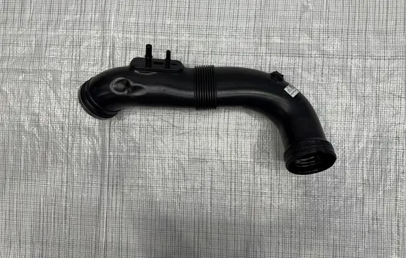 Maserati Grecale Air intake hose/pipe 6701565070