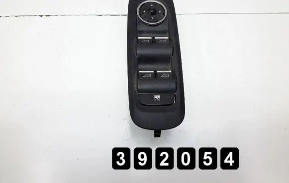 Ford Mondeo MK IV Electric window control switch 7s7t14a132ab
