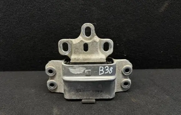 Volkswagen Touran I Engine mount bracket 1K0199555
