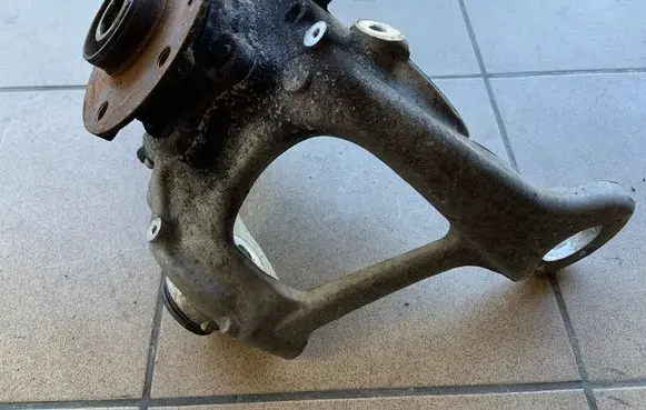 Audi A6 S6 C7 4G Rear wheel hub 8K0505432AR 8K0505436AA